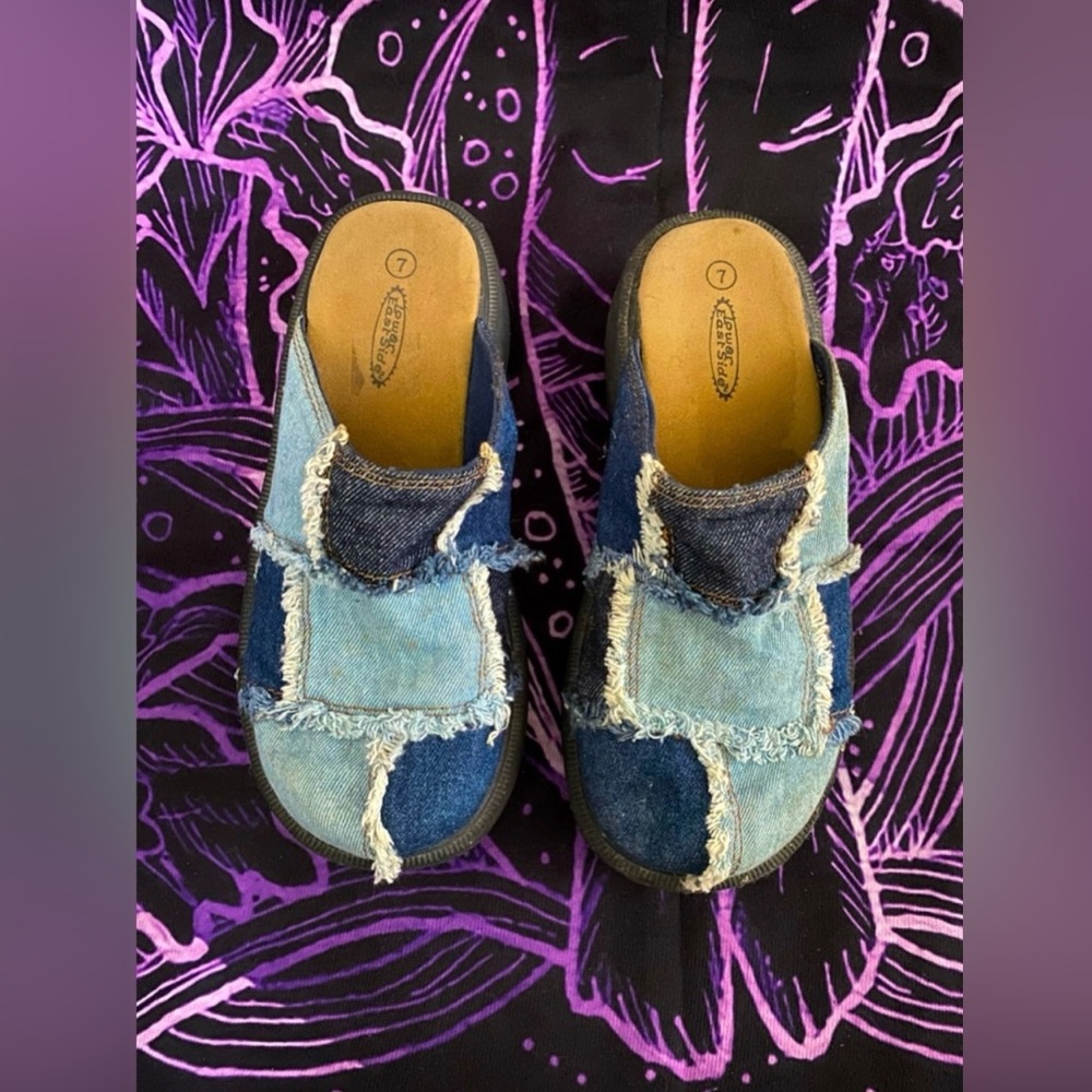 EUC Lower East Side Vintage Y2K Denim Patchwork Slip on Platform Clogs Size 7
